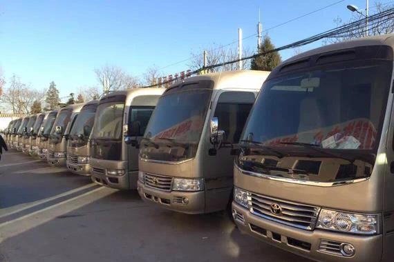 丰田柯斯达中巴车12座旗舰版尊贵体验