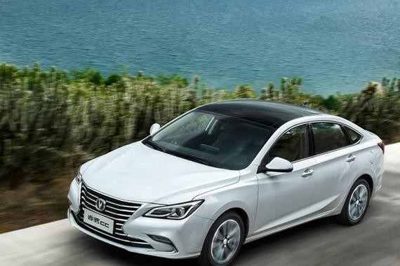 售价8.99万，上市10天销量破万，国产B级车霸主，碾压合资就靠它