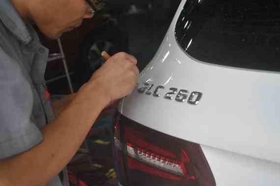 奔驰GLC260 北极白漆面镀膜-施工案例