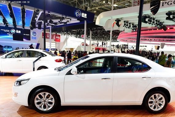 江淮家轿再升级！标配双连杆独立后悬挂，6万多起碾压同级合资车