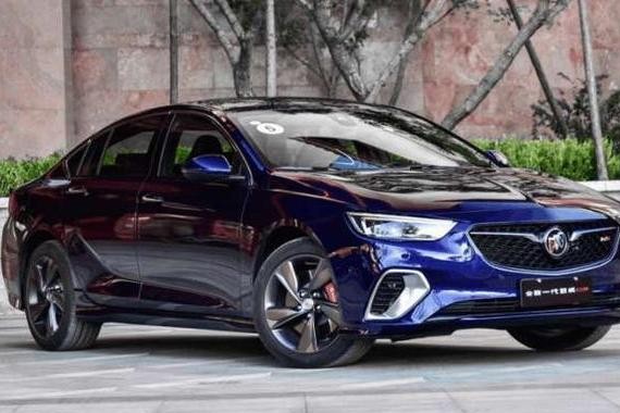 别克中级车7秒破百！售26万，2.0T+9AT吊打宝马3系，油耗仅6.3L