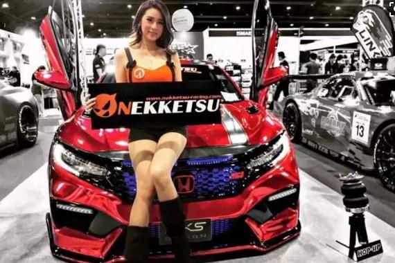 思域车主扬言挑战所有600万以下的车！到底是谁飘了？