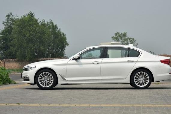 和宝马7系傻傻分不清，行驶品质胜奔驰E级，刚上市就吊打奥迪A6