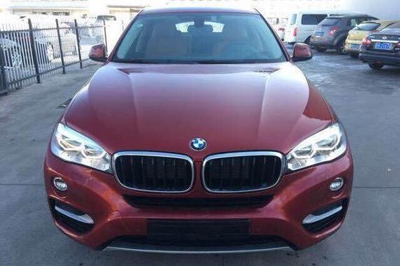 宝马X6天津港有现车，高贵血统动感轻盈