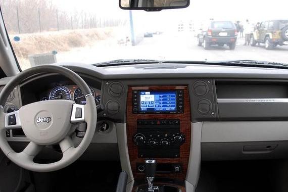 这款停产已久的车型被广汽菲克复活，剑指汉兰达