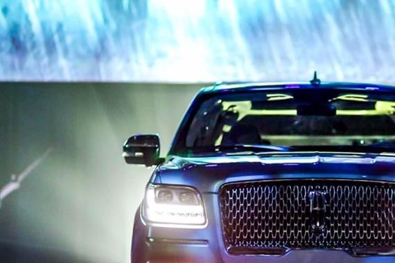 开个大游艇上街是什么感受？全新林肯领航员112.8万你认为值吗？