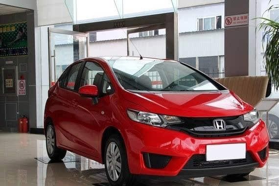 本田飞度变身迪吧，汽车音响升级美国西迪声备胎低音炮