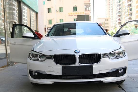 出行靠谱 宝马320加装8.8寸导航、倒车影像和行车记录仪