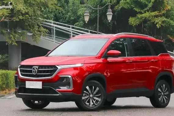 2018款宝骏560 即将上市 1.5T+6MT 内饰超宝马