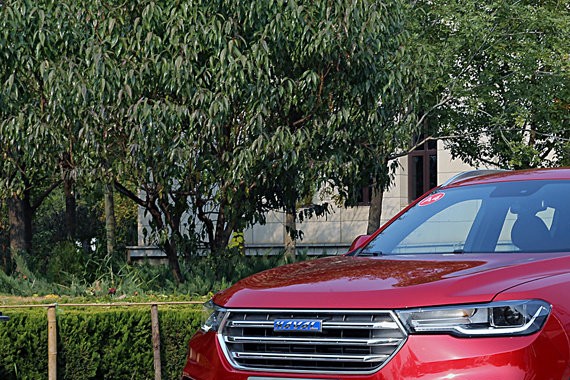 一路被“围攻”的哈弗H6，是怎么让对手脸红的？