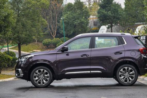 奇瑞迟到的爆款，7.99万起售，上市不久就月销破万