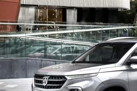 宝骏530要和哈弗H6干架了么？1.5T起售价不到8万！