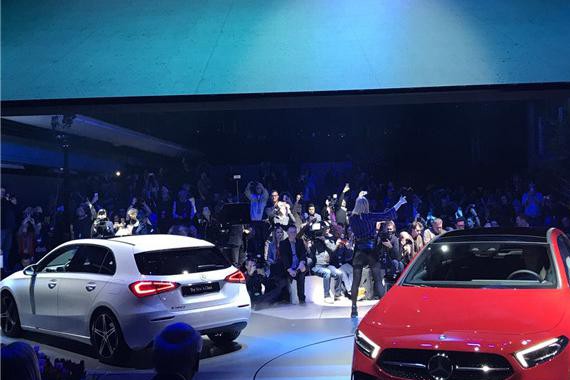 奔驰新一代A级两厢车全球首发 智能科技享受豪华新体验