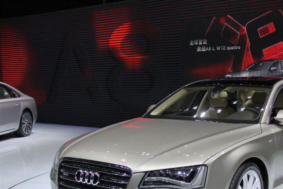 扭矩800牛米，续航500公里，奥迪首款电动SUV亮相