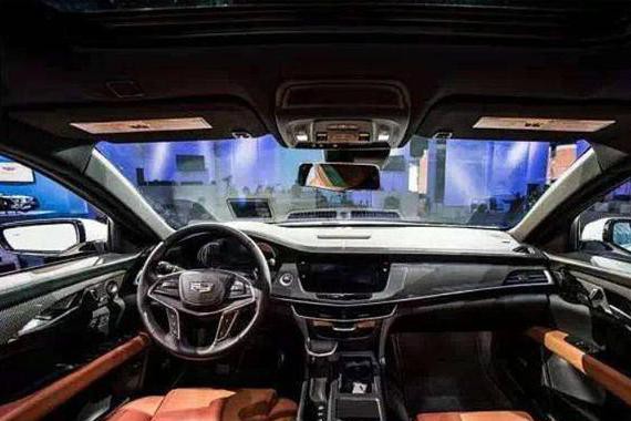 凯迪拉克终于厚道了，全新CT6上市狂降12万，比奥迪A6还气派！