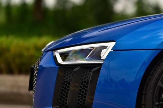 性能怪兽，611马力3.2S破百，年薪百万也只能靠边站！