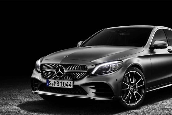 全新奔驰C级3月首发，未来国产化将加长，又要稳赢奥迪与宝马？