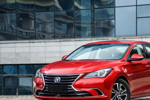 涵盖CS75/逸动，长安2018年要推多款新车，看来要争国产第一