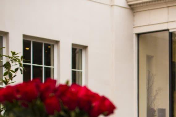 迈凯伦推情人节限量版车型，红色外观配敞篷设计，简直太浪漫！