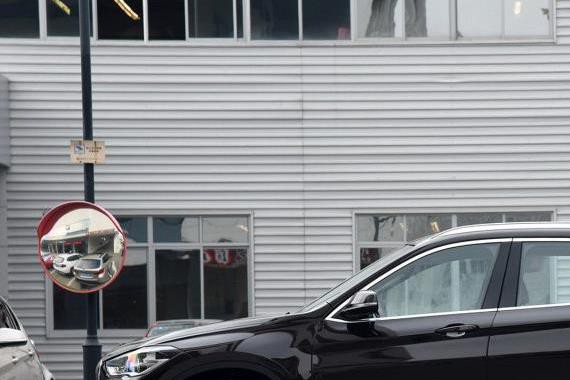 宝马最厚道的车型，和奥迪Q5一样大，仅23万，格调胜途观汉兰达