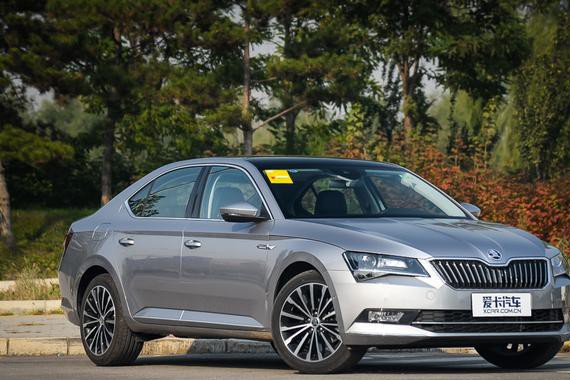 速派与迈腾对比，究竟谁更值得你选择