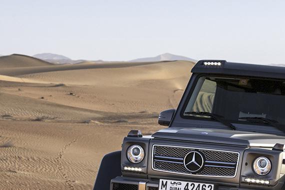 比姚明还高的大块头，到底和普通越野车有什么不同？