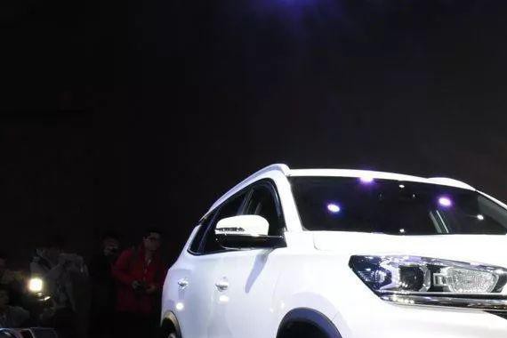 “虎踞”外观的瑞虎8，能带着奇瑞飞吗？