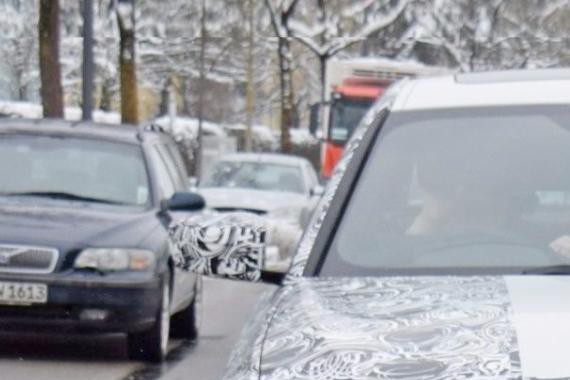 下代宝马3系谍照轮廓尽现！大灯或采用不规则造型！