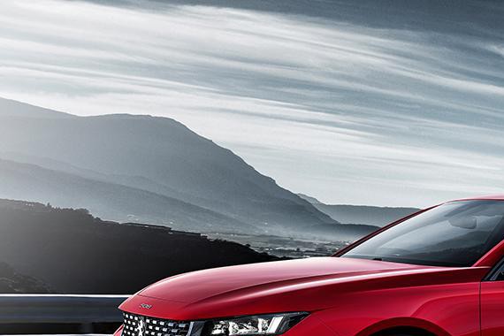 想换车的再等等，这款中型车帅出新高度！