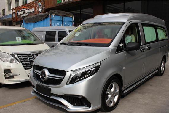 奔驰威霆改装高顶，橙白内饰尽显个性！