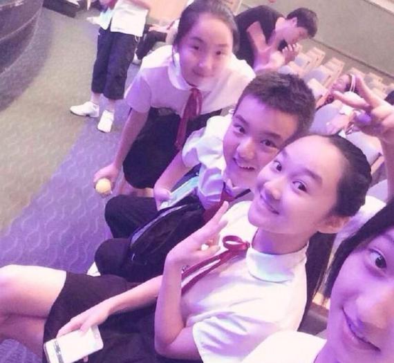 颜值比肩关晓彤，还记得爱情公寓里面的花花吗？不愧是女大十八变