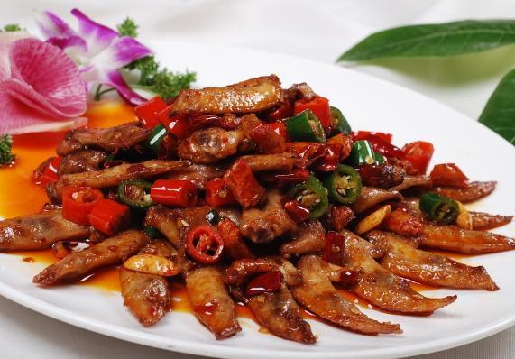 鸡翅尖真的充满毒素吗? 它真的不能吃吗? 听听