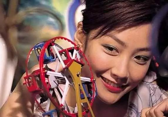 因陈冠希而身败名裂的5位女星，他最对不起的却是最后两位！