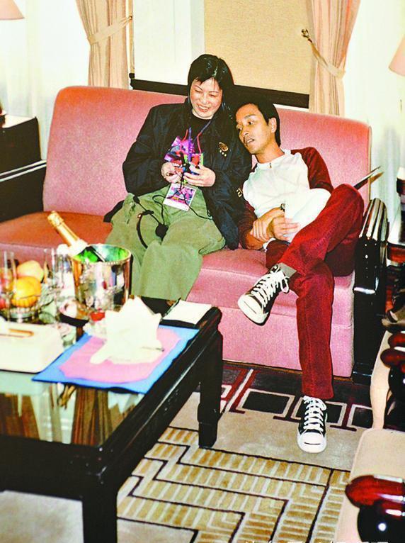 唐鹤德:我哪里都不去,就在这里陪着你,一辈子