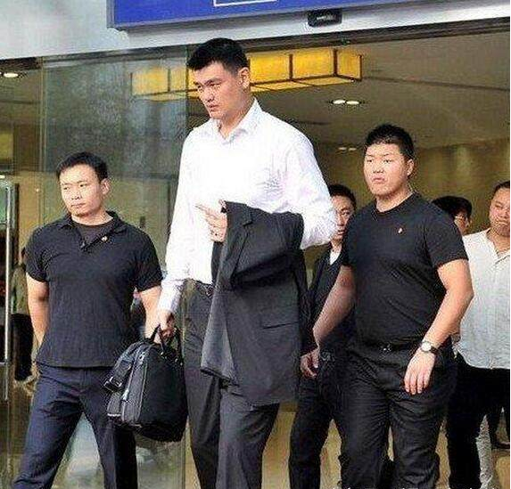贴身保镖_美国保镖收入
