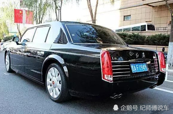 哈尔滨街头偶遇红旗L5,看到车牌后,交警见了都