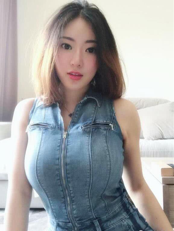 内涵段子:妹纸穿裙子滑滑梯,小心别把自己给磨破了