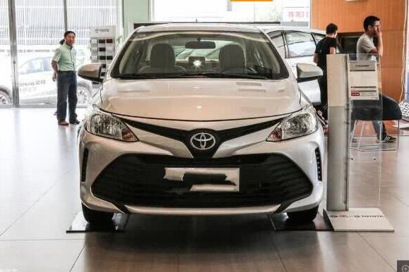 丰田小号“凯美瑞”，油耗5L配CVT，比“捷达”朗逸厚道！