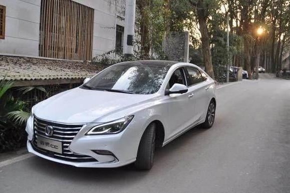 号称国产最美轿车！上市40天卖出11000辆，8万售价实在地道