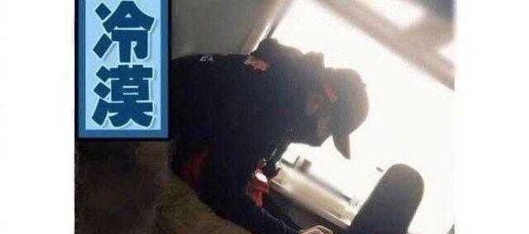PGone被爆现状：众叛亲离，沦落老家酒吧驻唱，被观众认出赶下台