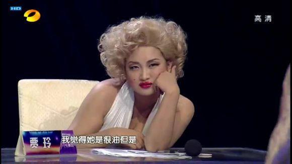 模仿玛丽莲梦露的撩裙动作的明星第一女神