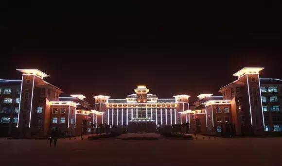 涉县一中夜景.