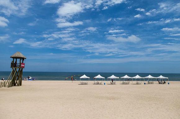 夏天和大海来场约会,威海荣成明月那香海水浴场,夏天最美的邂逅