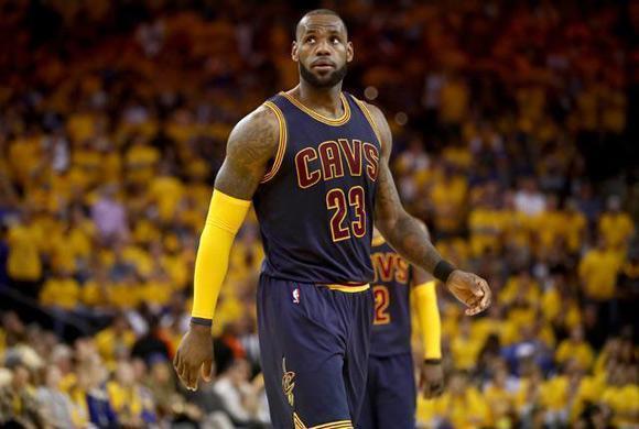 NBA结构最不合理的球队诞生,奢侈税要1亿却还