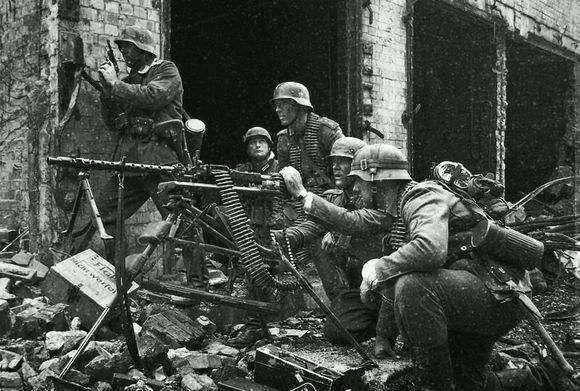 德军3个集团军崩溃损失28个陆军师,德国在二战