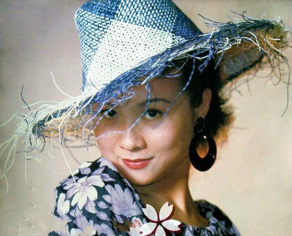 《欢乐颂》最有钱的女人,演28年配角,52岁转型后,终于