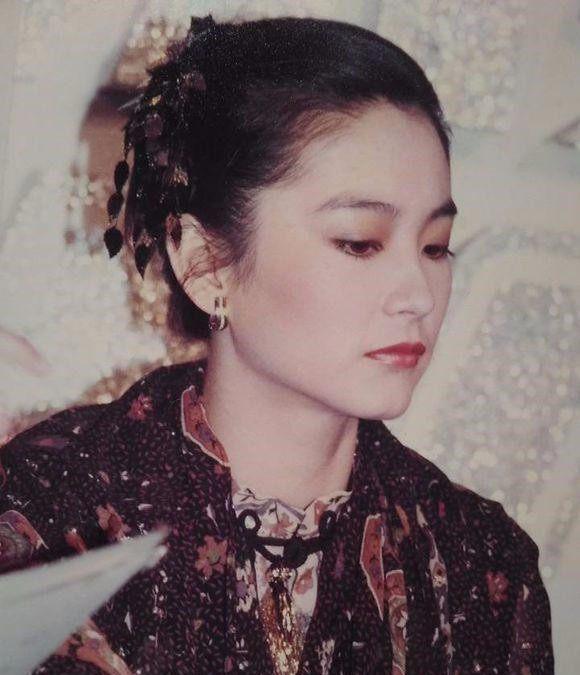 不明白为什么有人说get不到林青霞的美?其实就