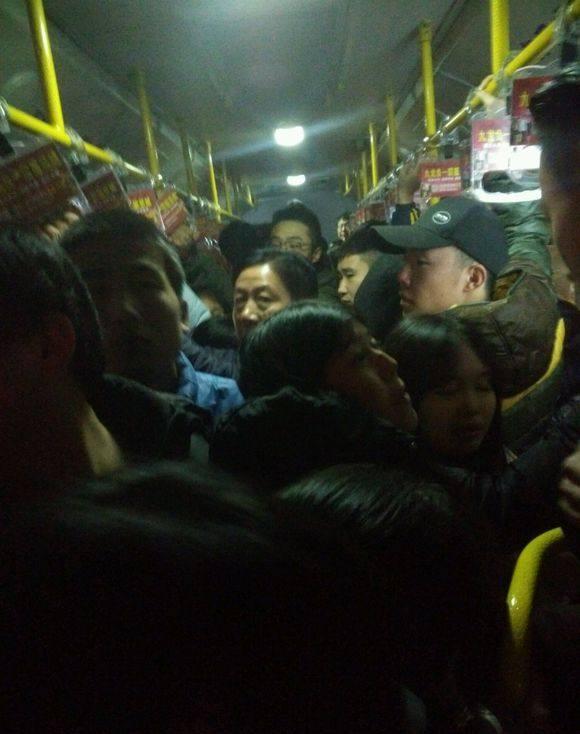 民众呼声:请恢复105路公交车!