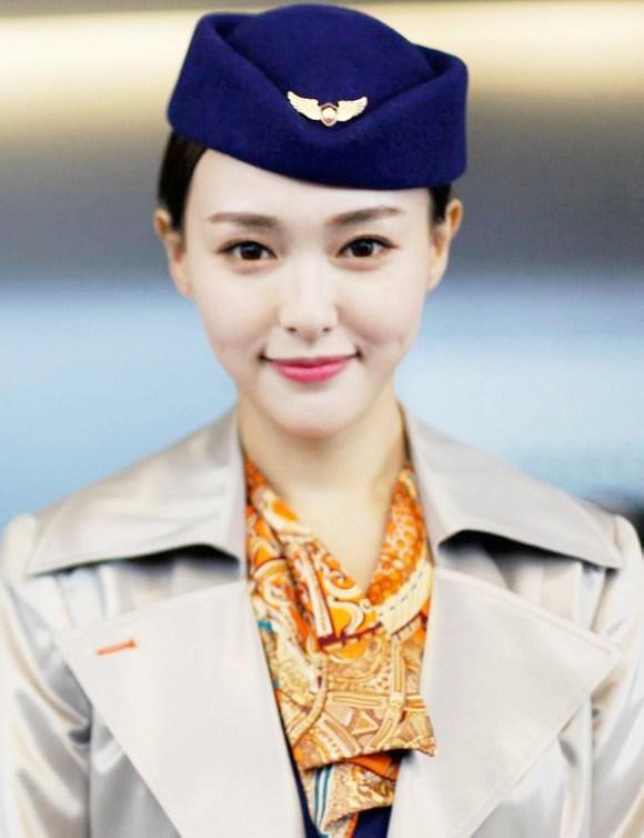 女星穿空姐制服,刘亦菲气质,郑爽甜美,陈乔恩可爱,你