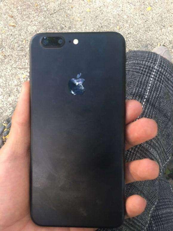 网上买了个二手iPhone7, 却被学生给骗了!